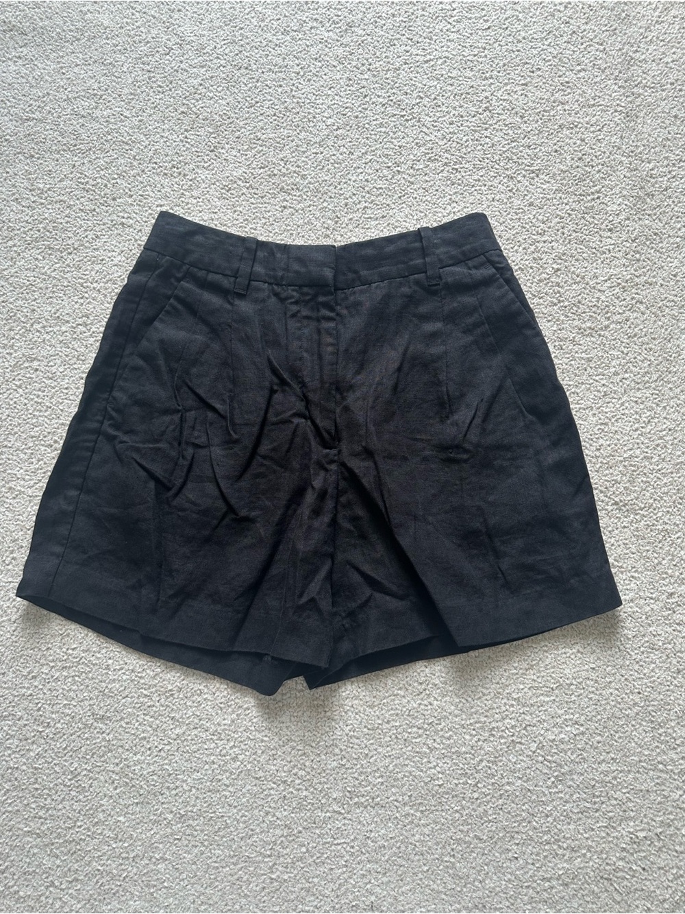 Aritzia Effortless Shorts * linen